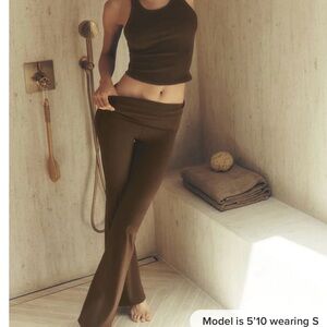 ALO Yoga Chocolate Brown Straight Leg Pants